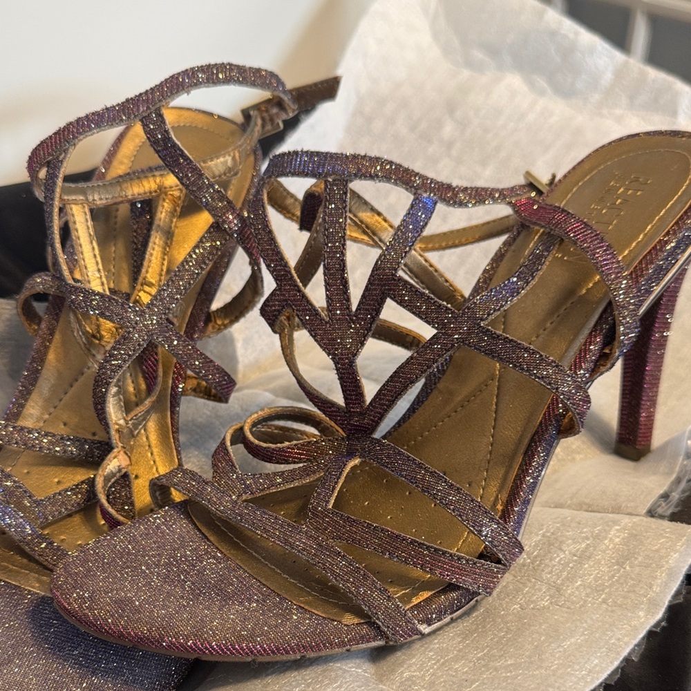 Kenneth Cole Reaction Glittery Purple and Gold Heels